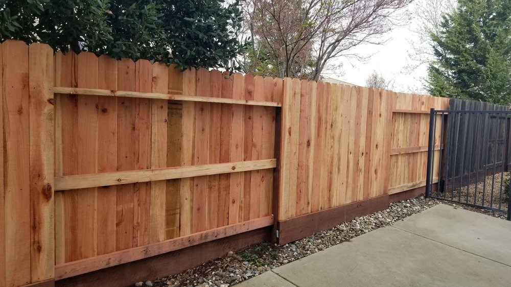 an image of douglas fir fence in Broomfield, CO