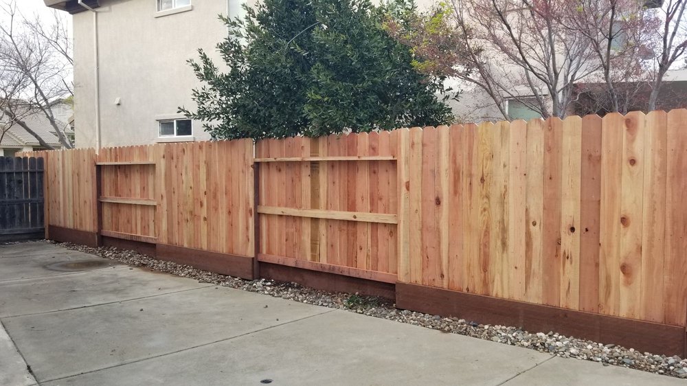 this is a picture of douglas fir fence in Broomfield, CO