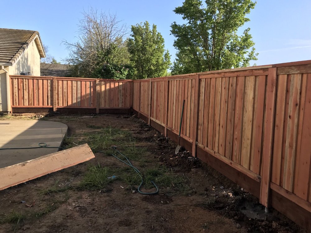 this is a picture of Broomfield redwood fence