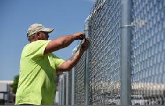 this is a picture of Broomfield wire fence repair
